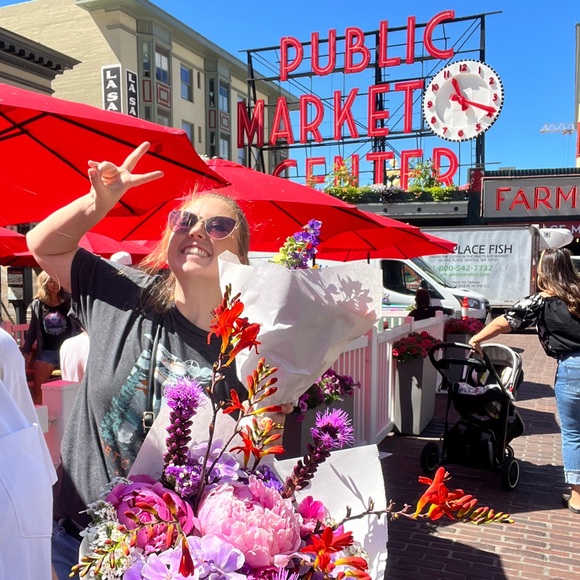 Meet your Posher, Alex - Picture 15 of 16